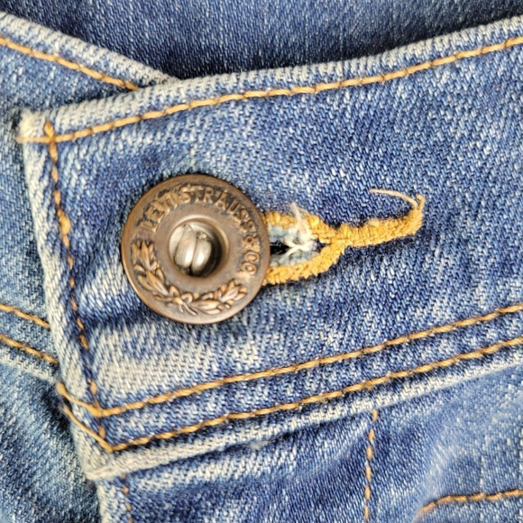 Levi's Distressed Medium Wash High Rise Demin Shorts - Picture 5 of 9